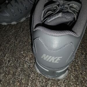 Nike Men's Charcoal Athletic Shoes